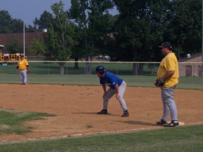 Paul Tingley leads off as Angle Villamil hold him no, Bo Morton awaits the pitch