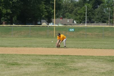 Jodie Wolfe makes a play at short